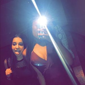 Meet your Posher, Leahana